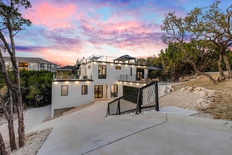 Lake House In Lago Vista-Lake Travis House in Lago Vista