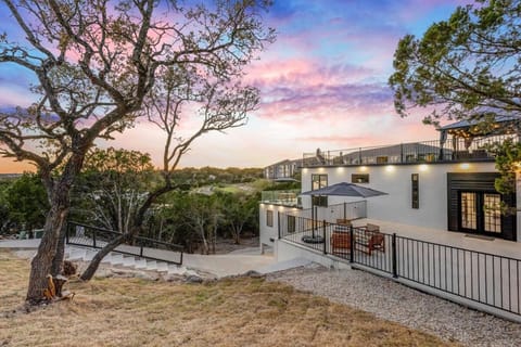 Lake House In Lago Vista-Lake Travis House in Lago Vista