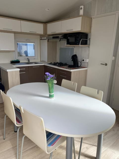 Les pieds dans l eau Campground/ 
RV Resort in Le Portel