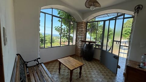 Maison sur la Route du Mont Ventoux House in Flassan