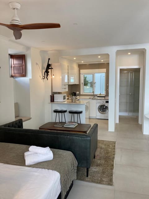 Kitchen or kitchenette, Photo of the whole room, Seating area, Bedroom