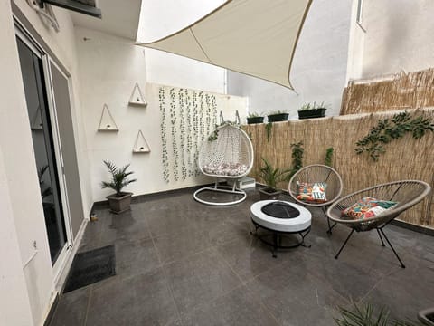 Patio, Balcony/Terrace, sunbed