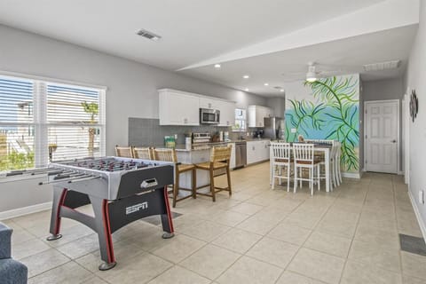 Kitchen or kitchenette, Living room, Dining area, dishwasher, stove