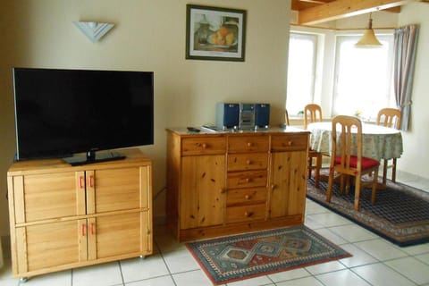 TV and multimedia, Dining area