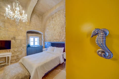 Bed, Decorative detail, Bedroom