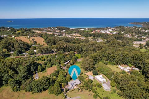 Neighbourhood, Bird's eye view