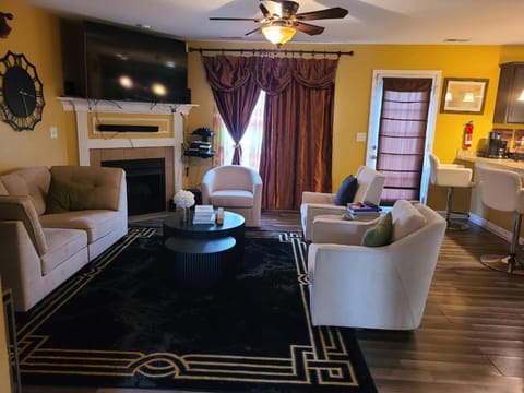 Charming Escape Haven House in Lexington