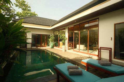 Patio, Swimming pool