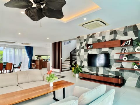 Communal lounge/ TV room, TV and multimedia