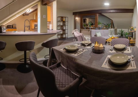 Living room, Dining area