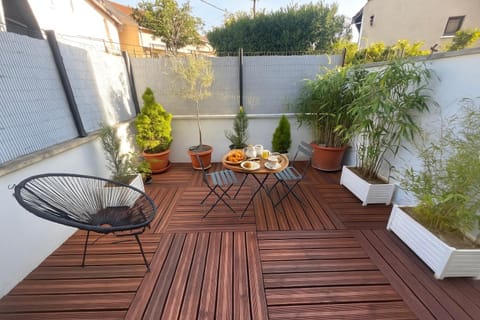Patio, View (from property/room), Balcony/Terrace