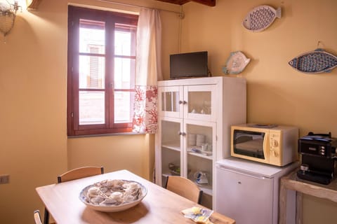 TV and multimedia, Kitchen or kitchenette, oven