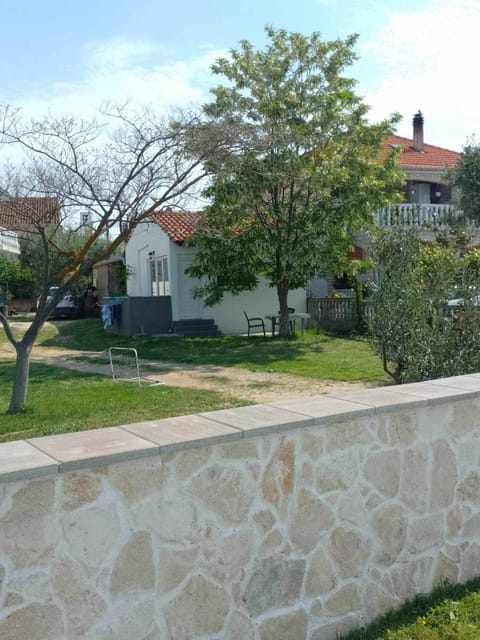 Sunny apartment Leonela by the sea Apartment in Šibenik-Knin County, Croatia