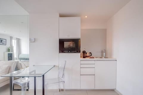 Le Semiramis l Central & Views l Shellter Rentals Inn in Saint-Tropez