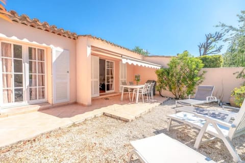 Le Cottage l Pool & Beachside l Shellter Rentals House in Saint-Tropez