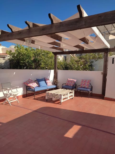 Patio, Day, Solarium, Balcony/Terrace