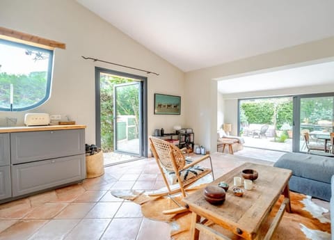 Le Petit Refuge l Authentic l Shellter Rentals House in Saint-Tropez