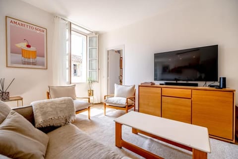 L'Oasis l Central & Comfort l Shellter Rentals Apartment in Saint-Tropez