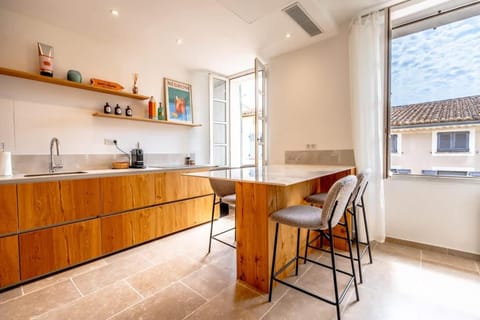 L'Oasis l Central & Comfort l Shellter Rentals Apartment in Saint-Tropez