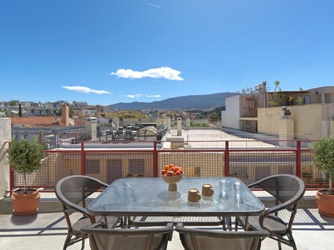 Balcony/Terrace, City view