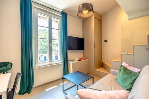 Studio Blanqui l Design & Cozy l Shellter Rentals Apartment in Saint-Tropez