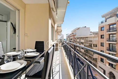 Balcony/Terrace, Dining area