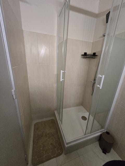 Studio Celli l Near Port & AC l Shellter Rentals Apartment in Saint-Tropez