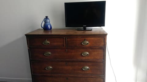 Le masque Apartment in Aubervilliers