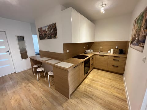 Kitchen or kitchenette, Dining area, pet friendly, stove