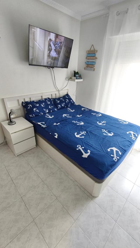 Bed, TV and multimedia, Evening entertainment