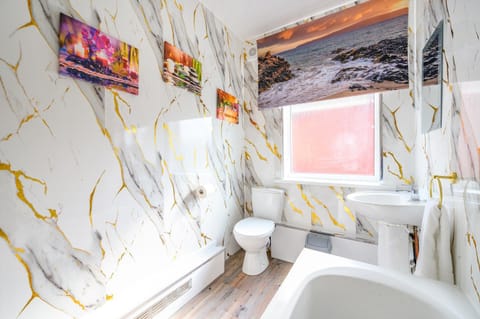 Toilet, Bathroom, Bath