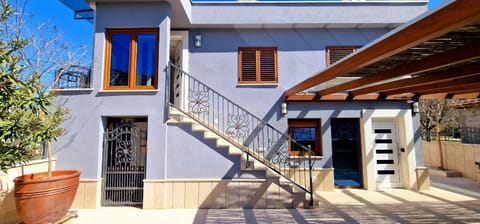 Property building, Balcony/Terrace