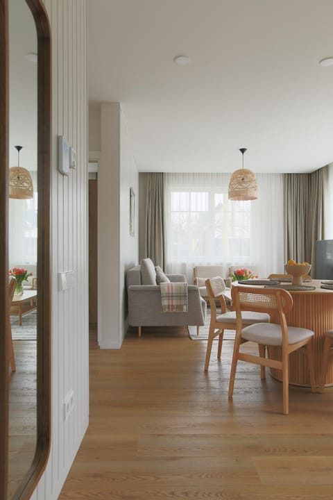 Living room, Seating area, Dining area