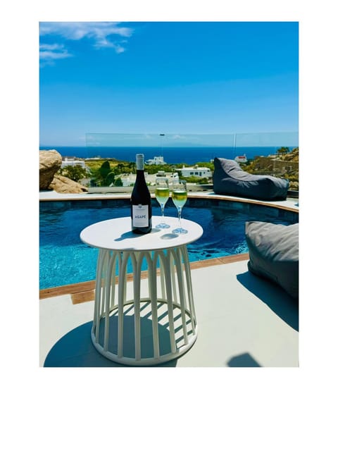 Day, Natural landscape, View (from property/room), Pool view, Sea view, Drinks, Alcoholic drinks, sunbed