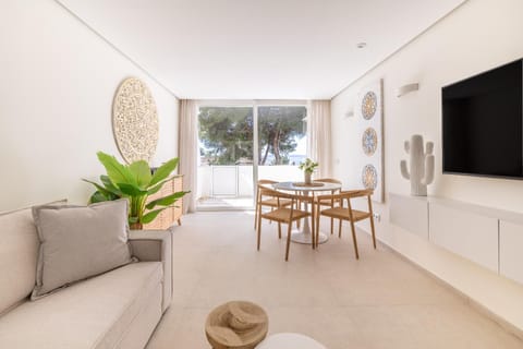 AR4 Cosy, one-bed with sea views Apartment in Estepona