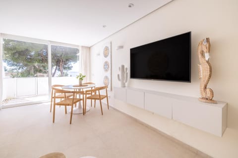 AR4 Cosy, one-bed with sea views Apartment in Estepona