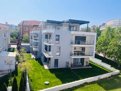 Property building, Garden view