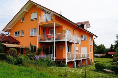 Property building, Spring, Day, Garden, Garden, View (from property/room), Garden view