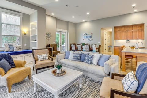 Boat Dock and Stunning Views Lake Martin Retreat! House in Lake Martin