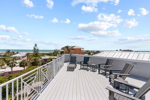 Natural landscape, View (from property/room), Balcony/Terrace, Pool view, Sea view, Inner courtyard view, internet, sunbed