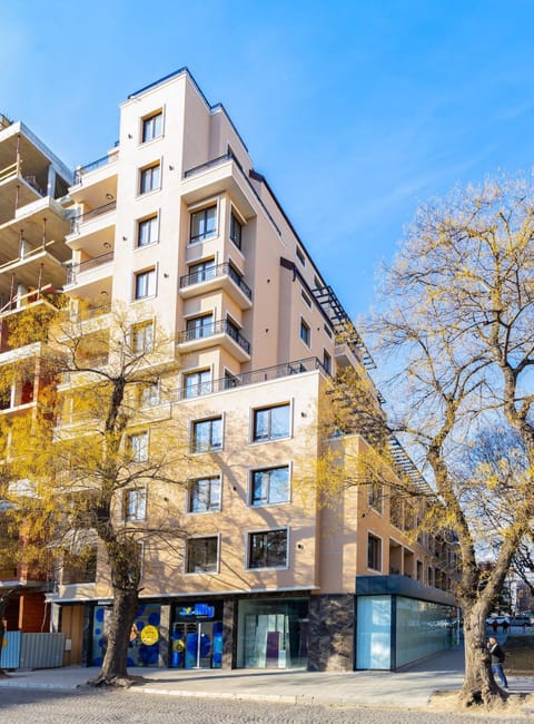 Property building, Street view