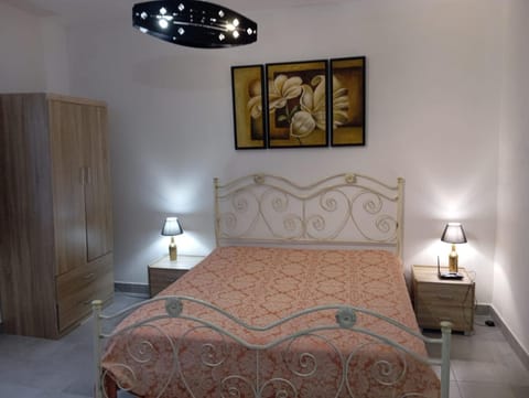 Bedroom, wardrobe