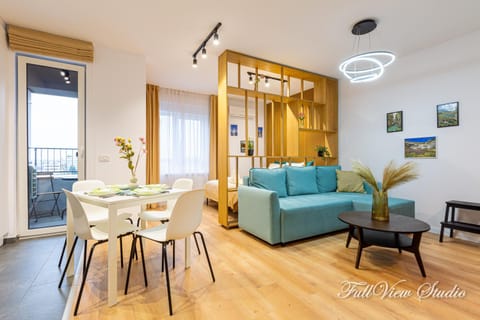 Bed, Living room, Photo of the whole room, Seating area, Dining area, Bedroom