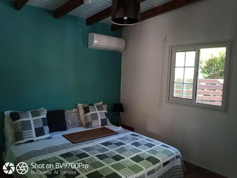 Bed, Photo of the whole room, Bedroom, air conditioner