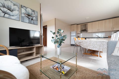 Communal lounge/ TV room, Kitchen or kitchenette, Dining area