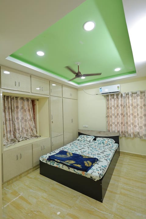 Bed, Bedroom, air conditioner
