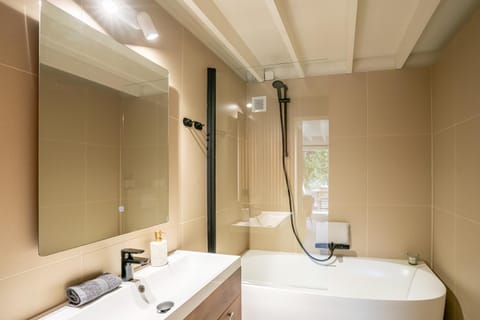 Boshuisje Rekem - Azure House in Limburg (province)