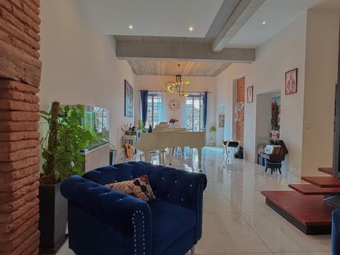 Communal lounge/ TV room, Living room, Lounge or bar