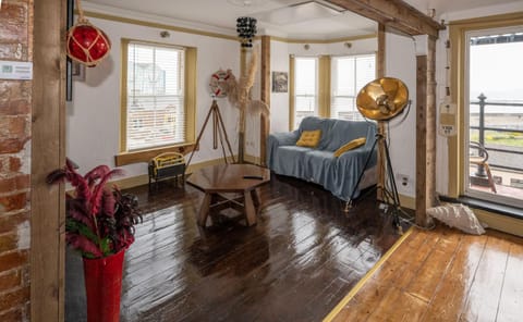 Sleeps 6 - 100mFromBeach - Ocean View Balcony Apartment in County Waterford