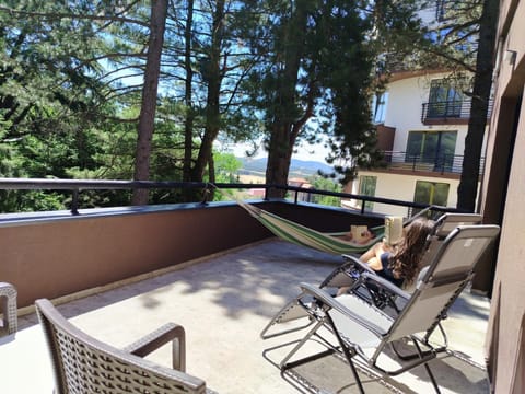 View (from property/room), Balcony/Terrace, Garden view